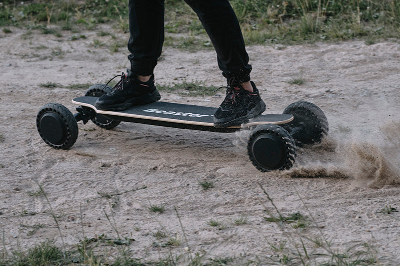 Elektrinė riedlentė Beaster BSSK12, 7,5 Ah, kanadietiško klevo lenta