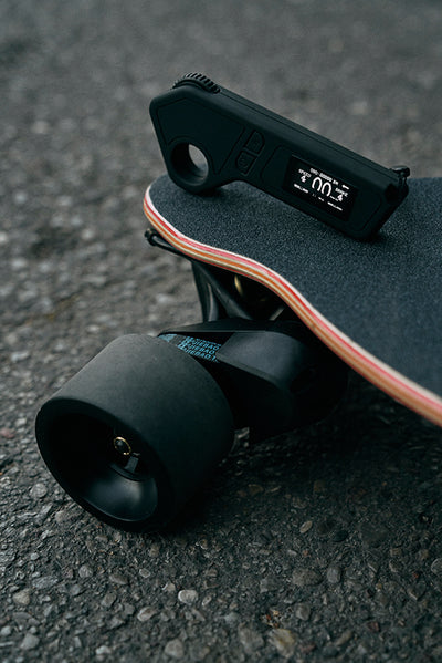 Elektrinė riedlentė Beaster BSSK11, 12 Ah, kanadietiško klevo lenta