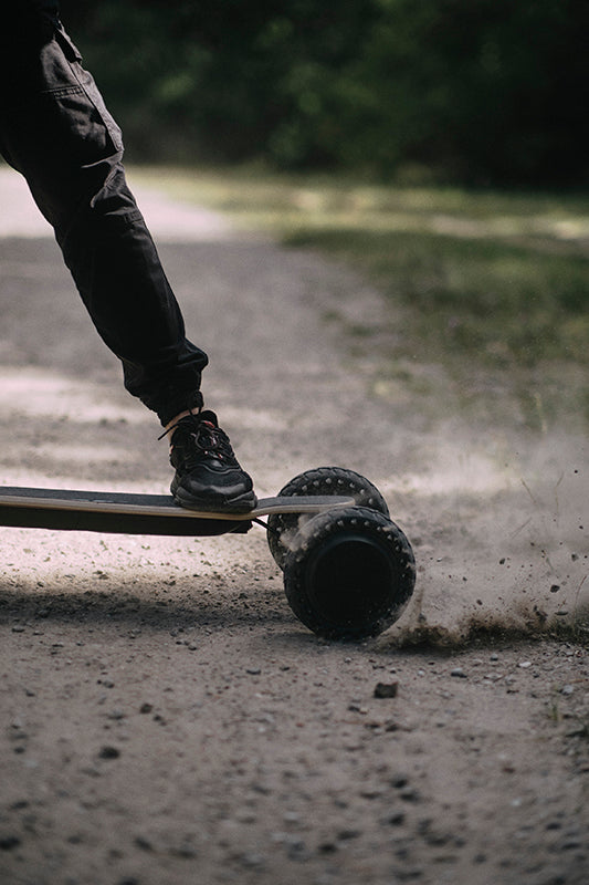 Elektrinė riedlentė Beaster BSSK12, 7,5 Ah, kanadietiško klevo lenta