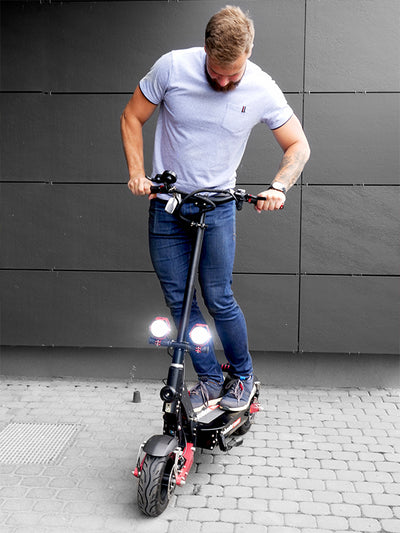 Elektrinis paspirtukas Beaster Scooter BS67, 2000 W, 60 V, 25 Ah, hidrauliniai stabdžiai, skirtas bekelei