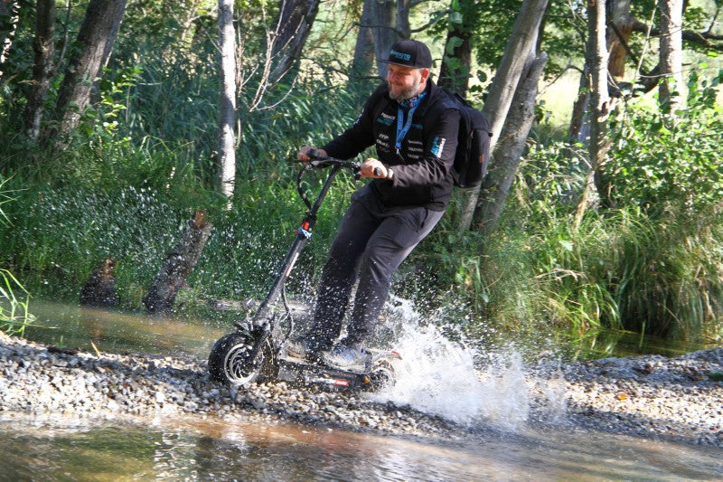 Elektrinis paspirtukas Beaster Scooter BS48, 3200 W, 60 V 26 Ah, hidrauliniai stabdžiai, skirtas bekelei