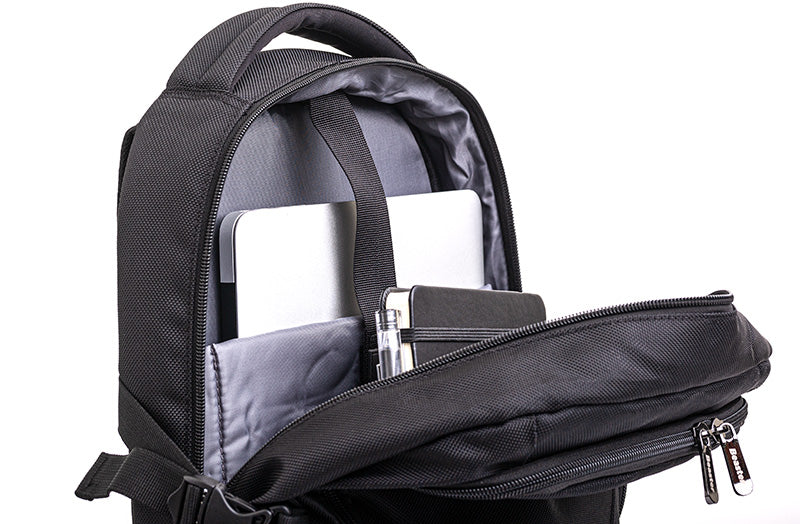 Kelioninė kuprinė Beaster su integruota USB jungtimi ir vieta ausinėms prijungti, BS616BP