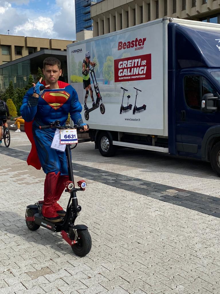 Elektrinis paspirtukas Beaster Scooter BS67, 2000 W, 60 V, 25 Ah, hidrauliniai stabdžiai, skirtas bekelei