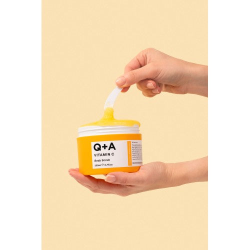 Q+A Vitamin C Body Scrub Kūno šveitiklis su vitaminu C, 200ml
