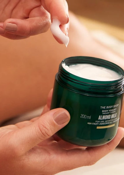 Йогурт для тела The Body Shop Миндальное молоко 200мл