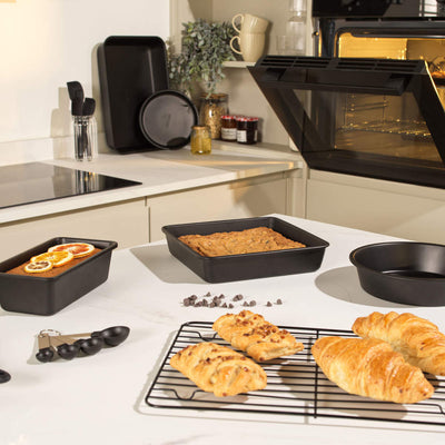 Salter BW125521EU7 Bakes 27cm Loaf Pan