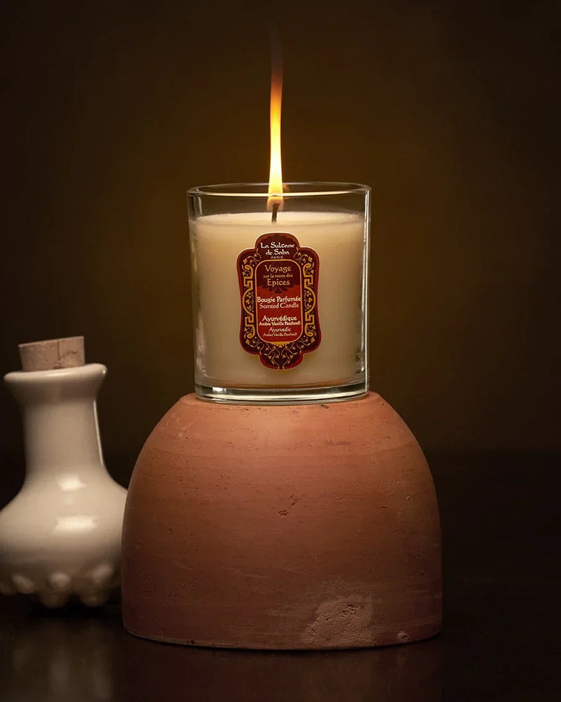 La Sultane de Saba Candle Oriental Ayurvedic Amber Vanilla Patchouli Fragrance – gintaras, vanilė, pačiulis – žvakė 165 g