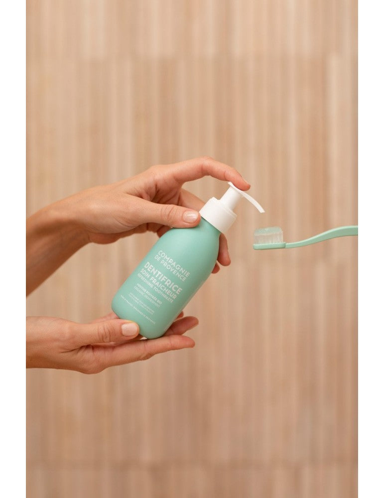 CDP gaivinanti dantų pasta su pipirmėte 180 ml