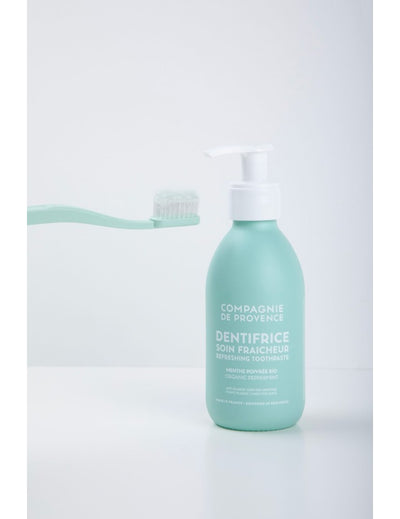 CDP gaivinanti dantų pasta su pipirmėte 180 ml