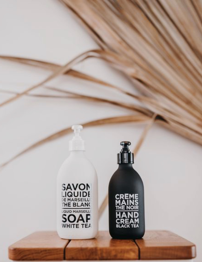 CDP skystas muilas B&W „White Tea“ 495 ml