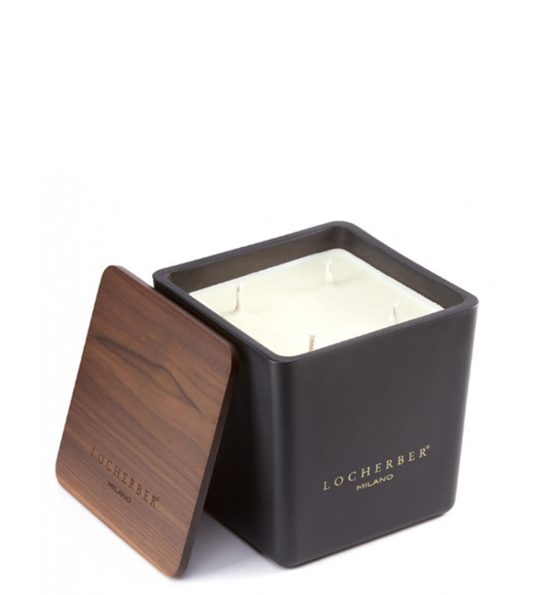 LOCHERBER MILANO candle for black matte container "Linen Buds" 1600 g.