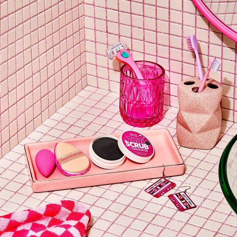 Makiažo kempinėlių valiklis Beautyblender Blendercleanser Tool Scrub Charcoal BB25074, su aktyviąja anglimi, 28,3 g