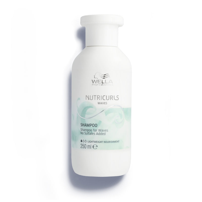 Wella NUTRICURLS light shampoo for wavy hair, 250 ml + gift Wella product