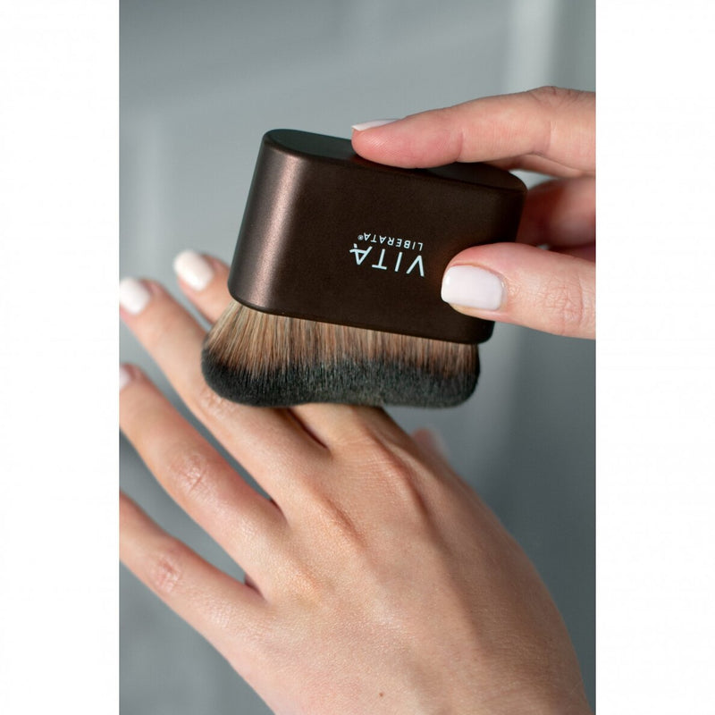 Vita Liberata Tanning and make-up distribution brush