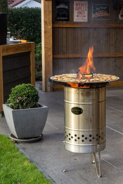 Petromax Pyron barbecue with a flat surface + various accessories as a gift