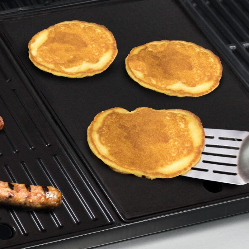 Cast iron cooking surface for 4-burner Char-Broil grills