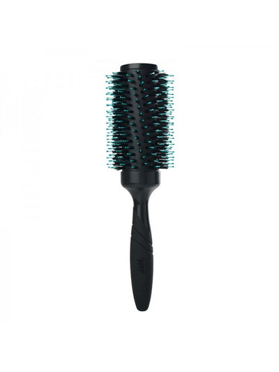 WETBRUSH PRO ROUND BRUSH SMOOTH &amp; SHINE round drying brush gives smoothness and shine to medium-thick hair + a gift of luxurious home fragrance with sticks