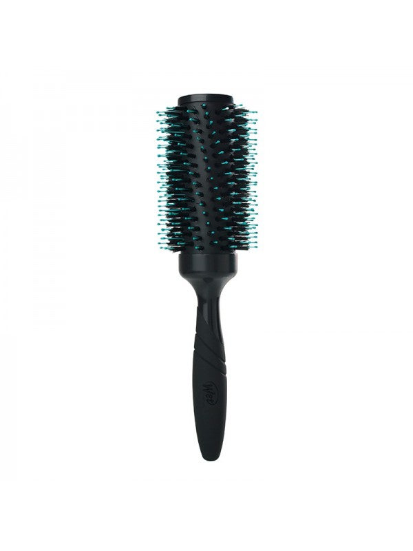 WETBRUSH PRO ROUND BRUSH SMOOTH &amp; SHINE round drying brush gives smoothness and shine to medium-thick hair + a gift of luxurious home fragrance with sticks